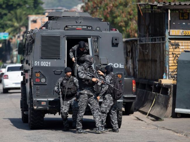 OSN žiada vyšetrenie policajnej razie v Brazílii, ktorá si vyžiadala 25 obetí