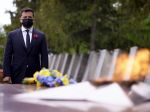 Zelenskyj si pripomenul koniec druhej svetovej vojny pri hraniciach s Ruskom