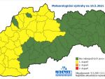 SHMÚ: Upozorňuje na vietor v niektorých okresoch západného Slovenska