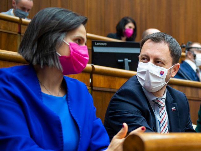 Premiér sa stretne s Máriou Kolíkovou v nedeľu večer