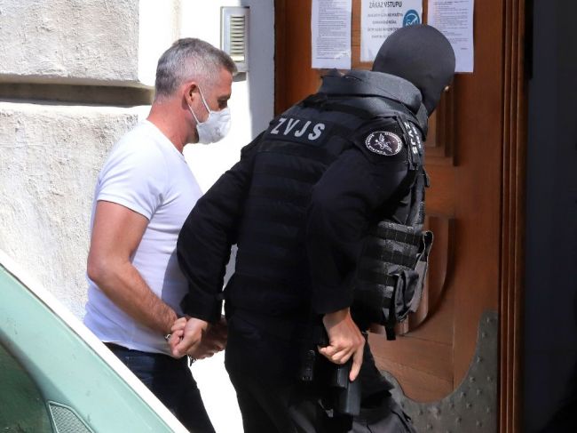 Tibor Gašpar a Róbert Krajmer zostávajú vo väzbe