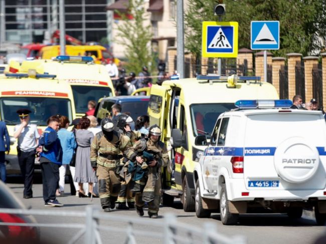 Počet obetí streľby v Kazani sa zvýšil, útočníka identifikovali