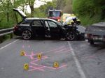 Hasiči zasahovali pri dopravnej nehode, čelnú zrážku dvoch vozidiel neprežila jedna osoba