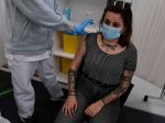 WHO: Krajiny by sa pri rozhodovaní o opatreniach nemali spoliehať len na očkovanie