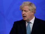 Johnson: Indický variant môže oddialiť júnové uvoľňovanie opatrení