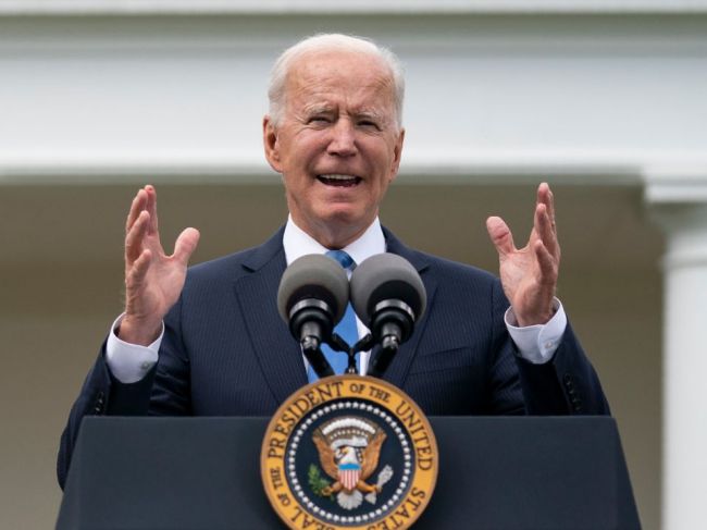 Biden odsúdil raketové útoky na Izrael, vyzval na ochranu civilistov a novinárov