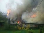 FOTO: Požiar drevenice a prístavby v obci Korňa