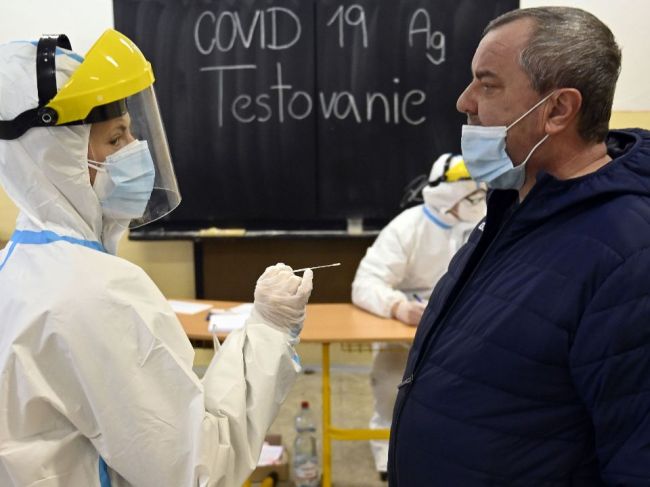 Na Slovensku pribudlo 103 prípadov ochorenia COVID-19 a 21 obetí