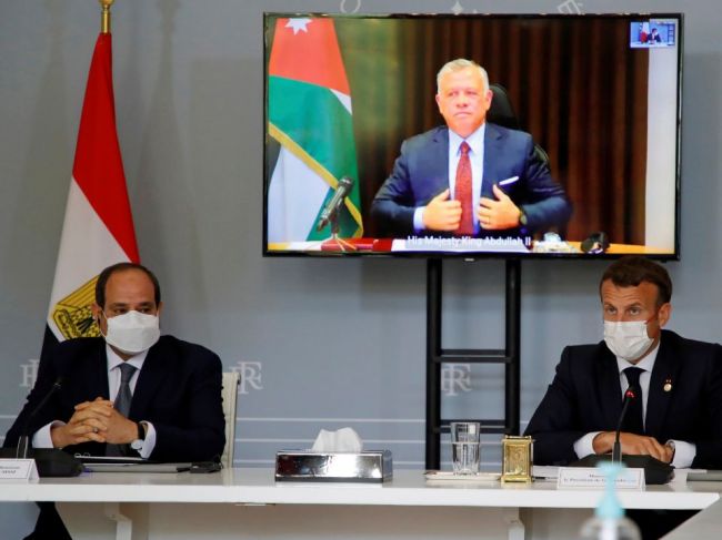 Macron, Sísí a jordánsky kráľ budú rokovať o prímerí na Blízkom východe