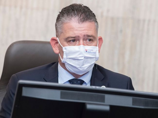 Mikulec: Policajti či hasiči sa o sociálne zabezpečenie nemusia obávať