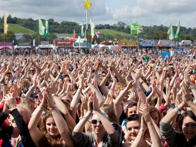 Britské úrady povolili konanie hudobného festivalu Glastonbury