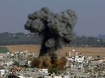 Izrael zaútočil na Gazu ďalšími náletmi, o život prišiel najmenej jeden Palestínčan