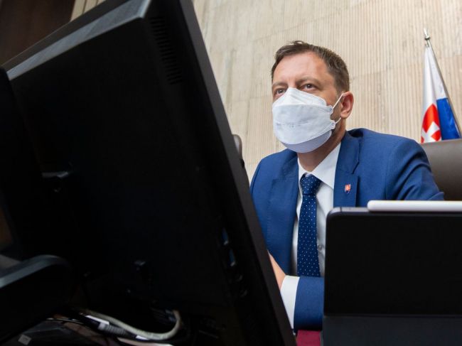 Premiér: Novelizácia rozpočtu je potrebná, diskusia patrí za zatvorené dvere