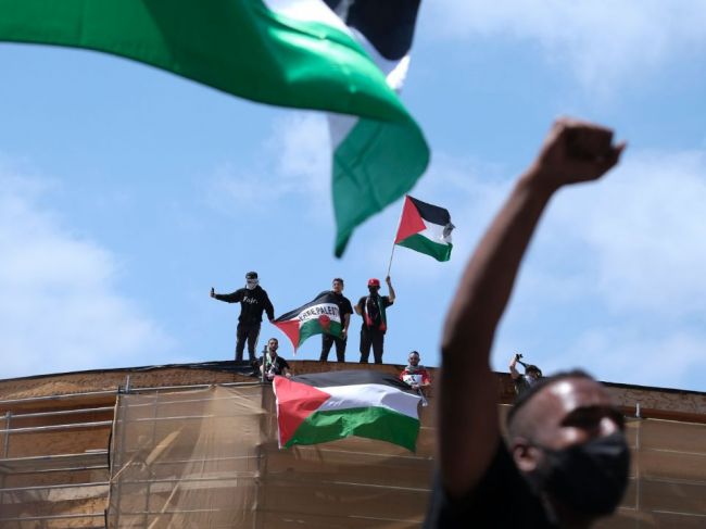 Začalo platiť prímerie medzi Izraelom a Palestínčanmi