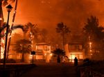 Grécko: Hasiči už druhý deň bojujú s rozsiahlym požiarom neďaleko Atén