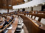 Poslanci sa zídu opäť v stredu, čakajú ich zmeny v rozpočte a pri väzbe