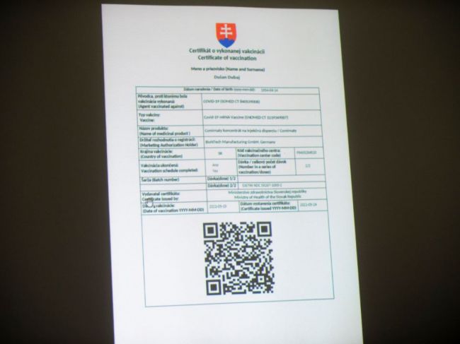 Zaočkovaní už môžu požiadať o očkovací certifikát