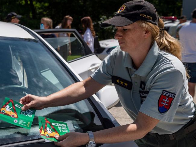 Materské pre vojačky a policajtky sa zvýši, prezidentka podpísala novelu zákona