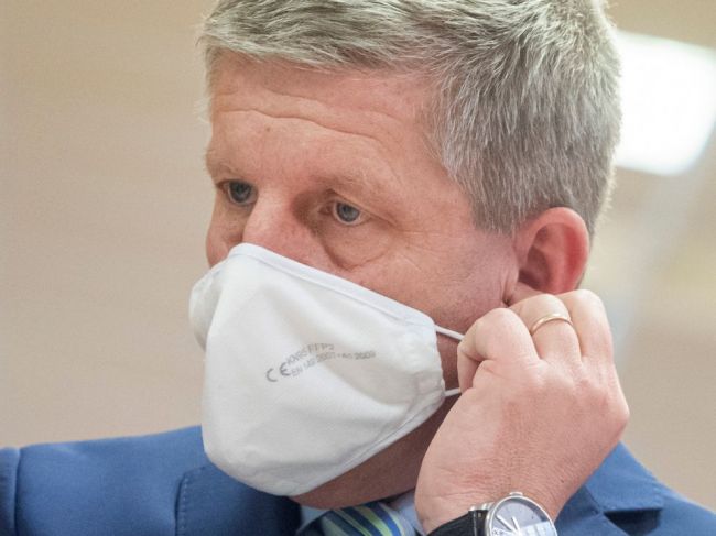 Lengvarský by sa Sputnikom zaočkovať nedal, hovorí o vedľajších účinkoch