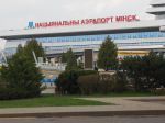 Približne 20 cudzincov uviazlo v tranzitnej zóne letiska v Minsku
