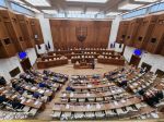 Parlament schválil novelu zákona roka