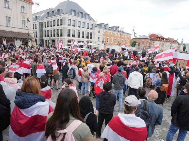 Ľudia v Poľsku, Litve a na Ukrajine demonštrovali proti bieloruskému režimu