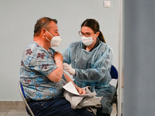 Odborníci evidujú zvýšenie podvodov v súvislosti s očkovaním proti COVID-19