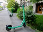 V Bratislave musia zdieľané kolobežky a bicykle parkovať na vymedzených miestach