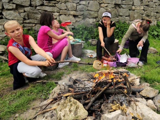 Ministerstvo školstva neodporúča organizovať viacdňové školské výlety