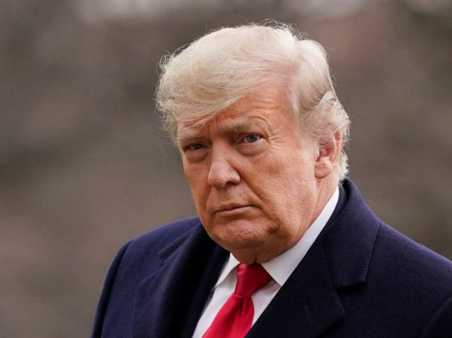 Facebook rozhodol, že Trumpove účty budú zablokované do roku 2023