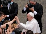Pápež sa v Budapešti nestretne s politikmi; viac času strávi na Slovensku
