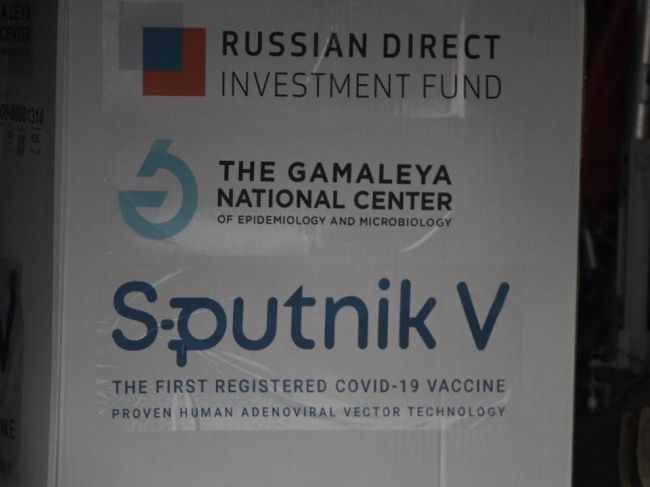 Od pondelka sa na Slovensku očkuje ruskou vakcínou Sputnik V