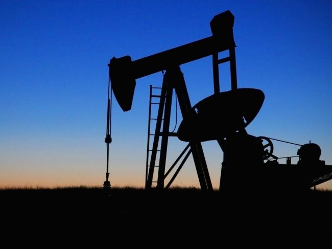 Sečin: Pre tlak na zelené energie hrozí svetu nedostatok ropy