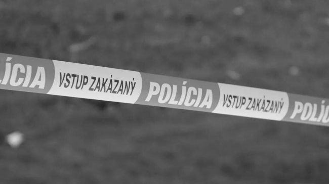Polícia vyšetruje smrť muža, ktorý sa zakliesnil v mechanizme stroja
