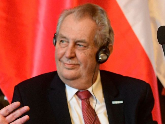 Zeman vyjadril Cichanovskej osobnú podporu a ocenil jej odvahu