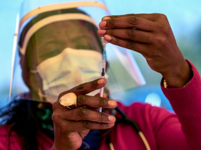 Afrika má zúfalo málo vakcín proti koronavírusu