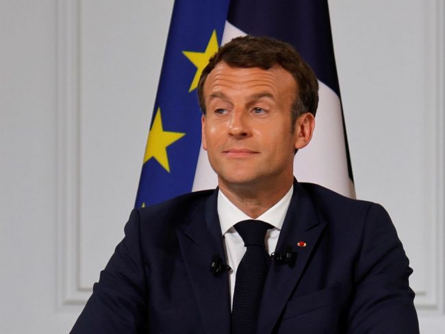 Macron oznámil reorganizáciu vojenských operácií v oblasti Sahelu
