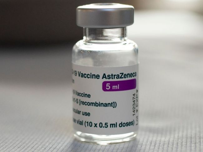 Taliansko odporúča vakcínu od AstraZenecy len pre ľudí nad 60 rokov