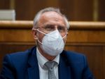 Do poslaneckých lavíc sa vrátil exminister pôdohospodárstva Ján Mičovský