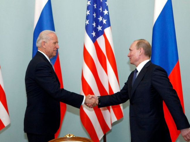 Veľa pozitív zo stretnutia Bidena s Putinom neočakávam, tvrdí politológ Shapiro