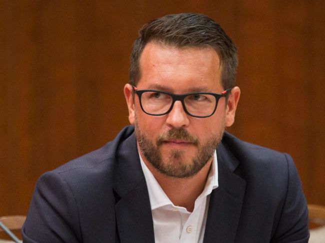 Ministerstvo hospodárstva sa vyjadrilo k zadržaniu Andreja Holáka z MH Manažment