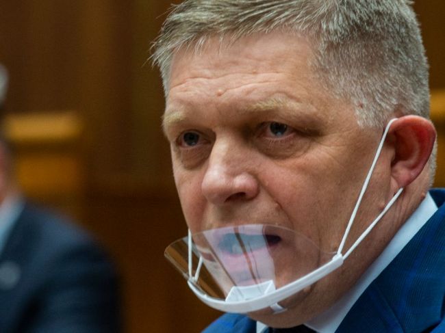 Smer-SD žiada zastaviť očkovanie detí proti COVID-19