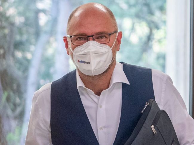 OĽANO vyzvalo Sulíka odvolať celé vedenie MH Manažmentu, chce aj poslanecký prieskum