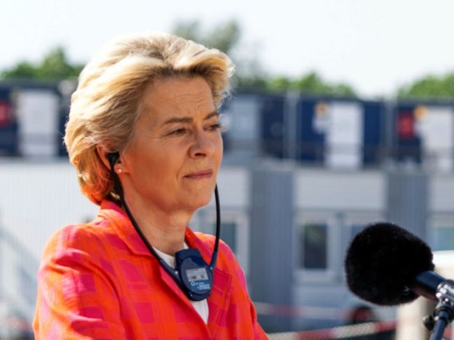 Ursula von der Leyenová príde do Bratislavy schváliť plán obnovy