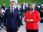 Merkelová a Macron varovali pred šírením nových variantov koronavírusu