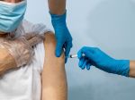 Zamestnancom v Rusku, ktorí sa odmietnu dať zaočkovať, hrozí neplatené voľno