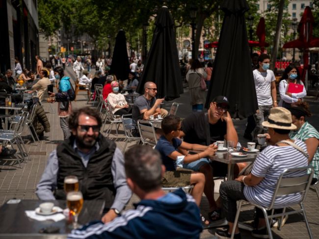 V Barcelone a Madride sa znovu otvoria nočné kluby