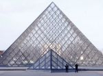 Súdia útočníka s mačetou z Louvre, hrozí mu doživotie