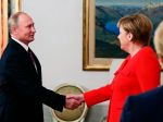 Merkelová a Putin spolu telefonovali, hovorili aj o summite s Bidenom