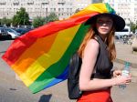 Poupratujte si pred svojím prahom, reaguje maďarská diplomacia na kritiku zo zahraničia